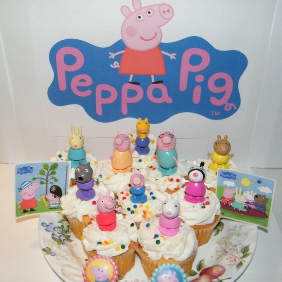 Peppa Pig Deluxe Cake Toppers 14 Set with 10 Figures, 2 Fun Stickers and Rings - Picture 1 of 7